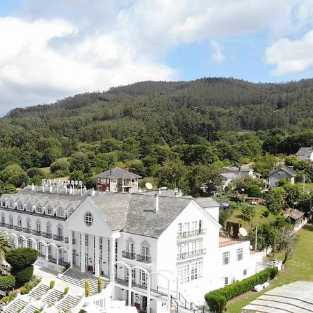 Hotel O Val Do Naseiro à Viveiro Extérieur photo